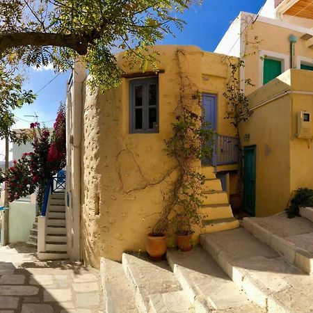 Traditional Medieval Stone House In "Ano Syros" ภายนอก รูปภาพ