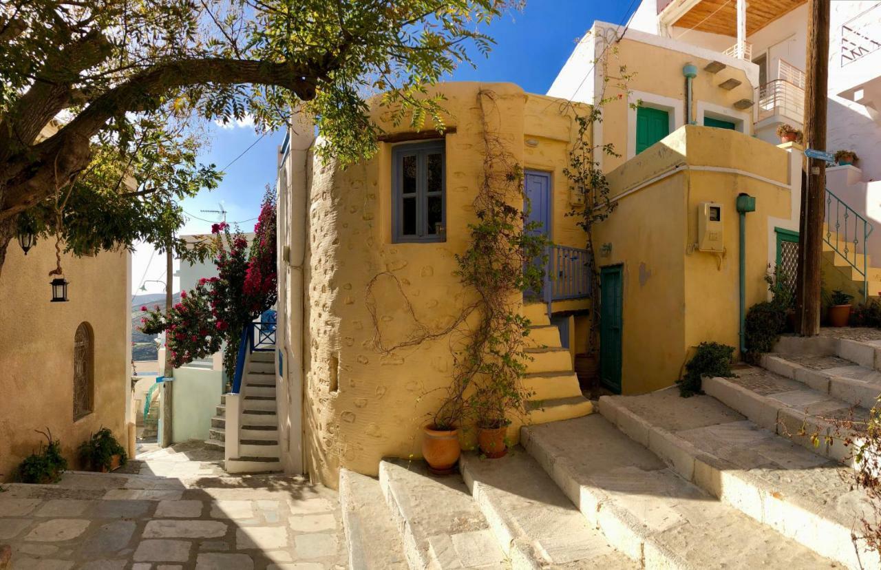 Traditional Medieval Stone House In "Ano Syros" ภายนอก รูปภาพ