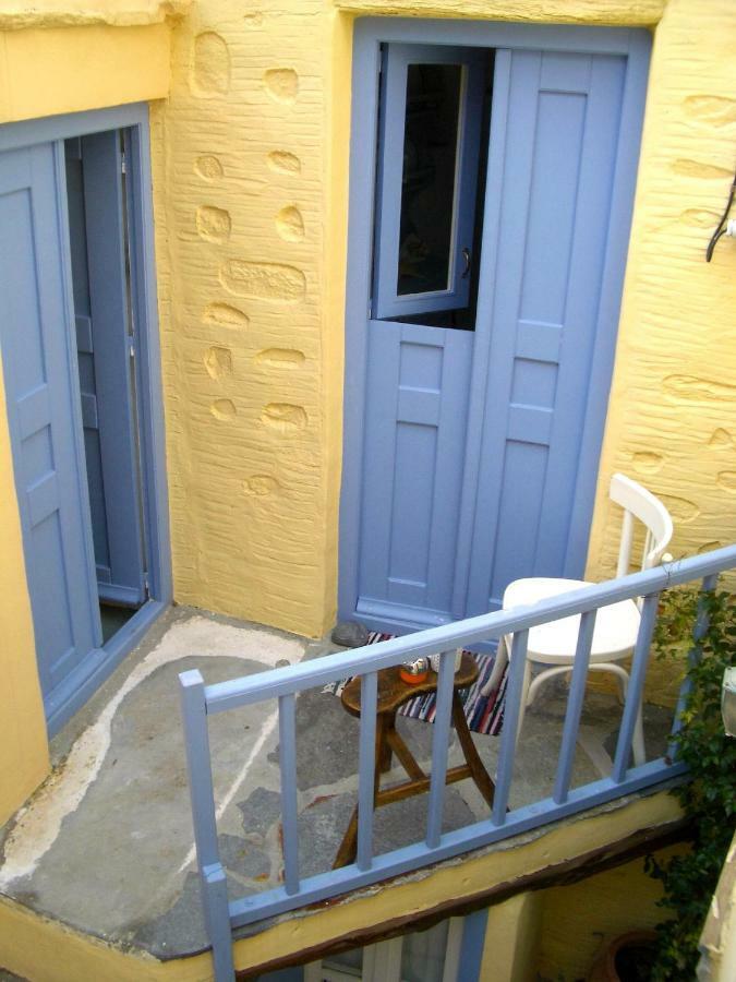 Traditional Medieval Stone House In "Ano Syros" ภายนอก รูปภาพ