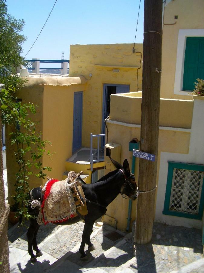 Traditional Medieval Stone House In "Ano Syros" ภายนอก รูปภาพ