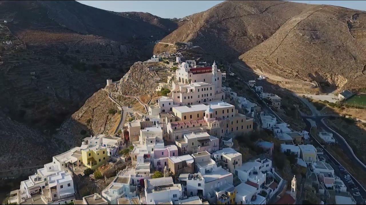 Traditional Medieval Stone House In "Ano Syros" ภายนอก รูปภาพ